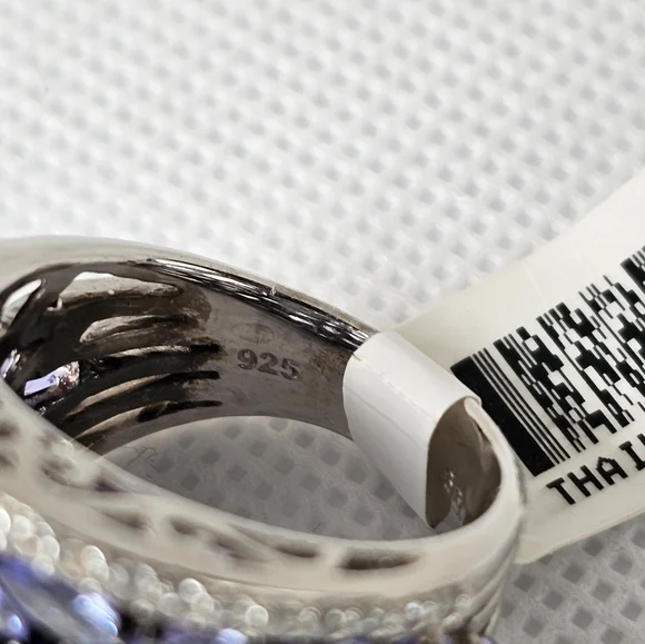 Earth Mined Tanzanite Cluster Ring Size 8! NWT - Picture 6 of 12